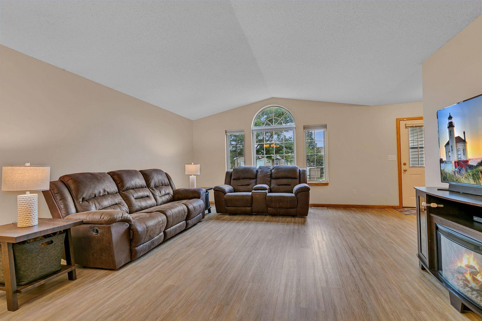 1313 Tennessee DR, Sartell, MN 56377