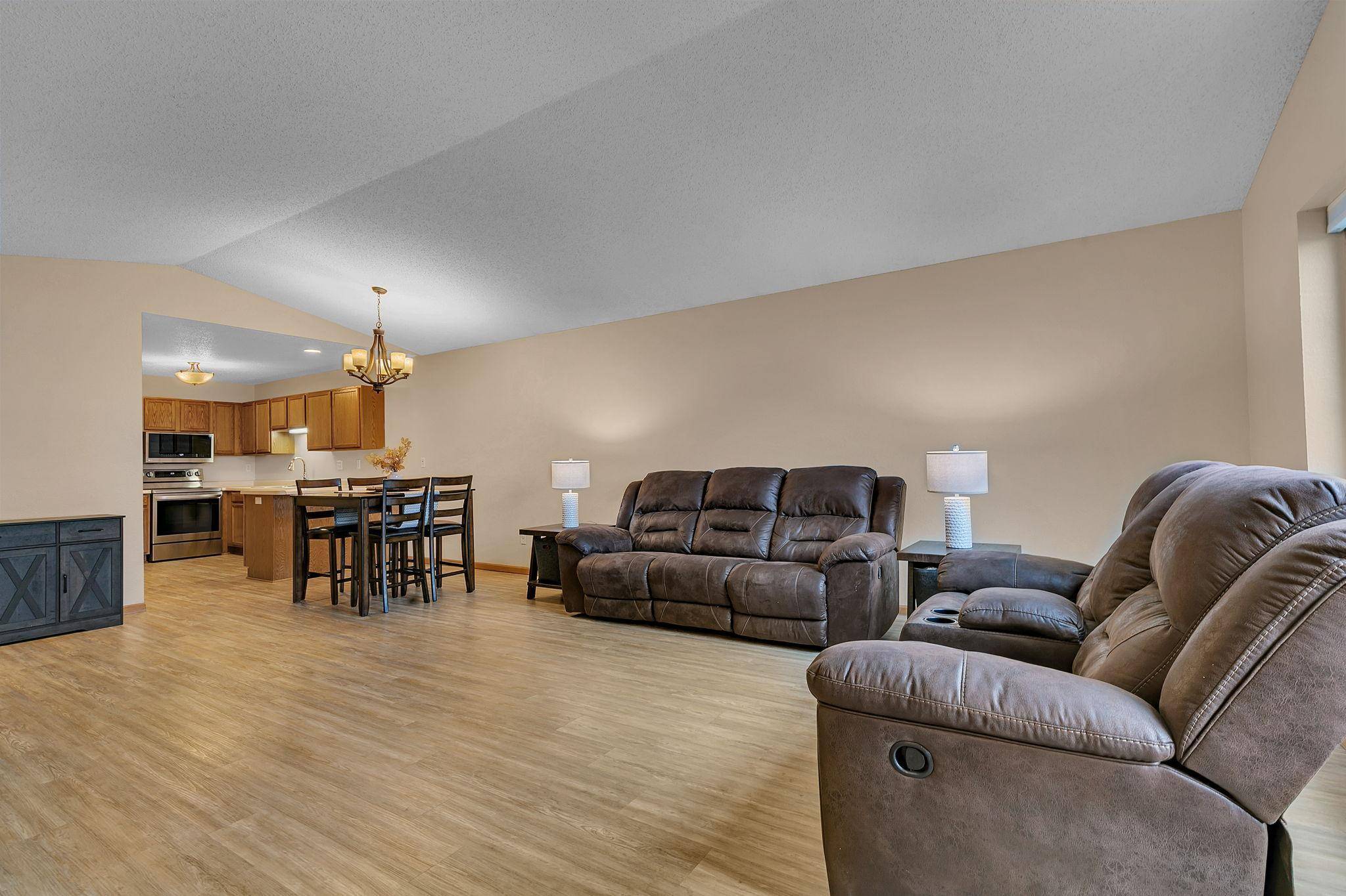1313 Tennessee DR, Sartell, MN 56377