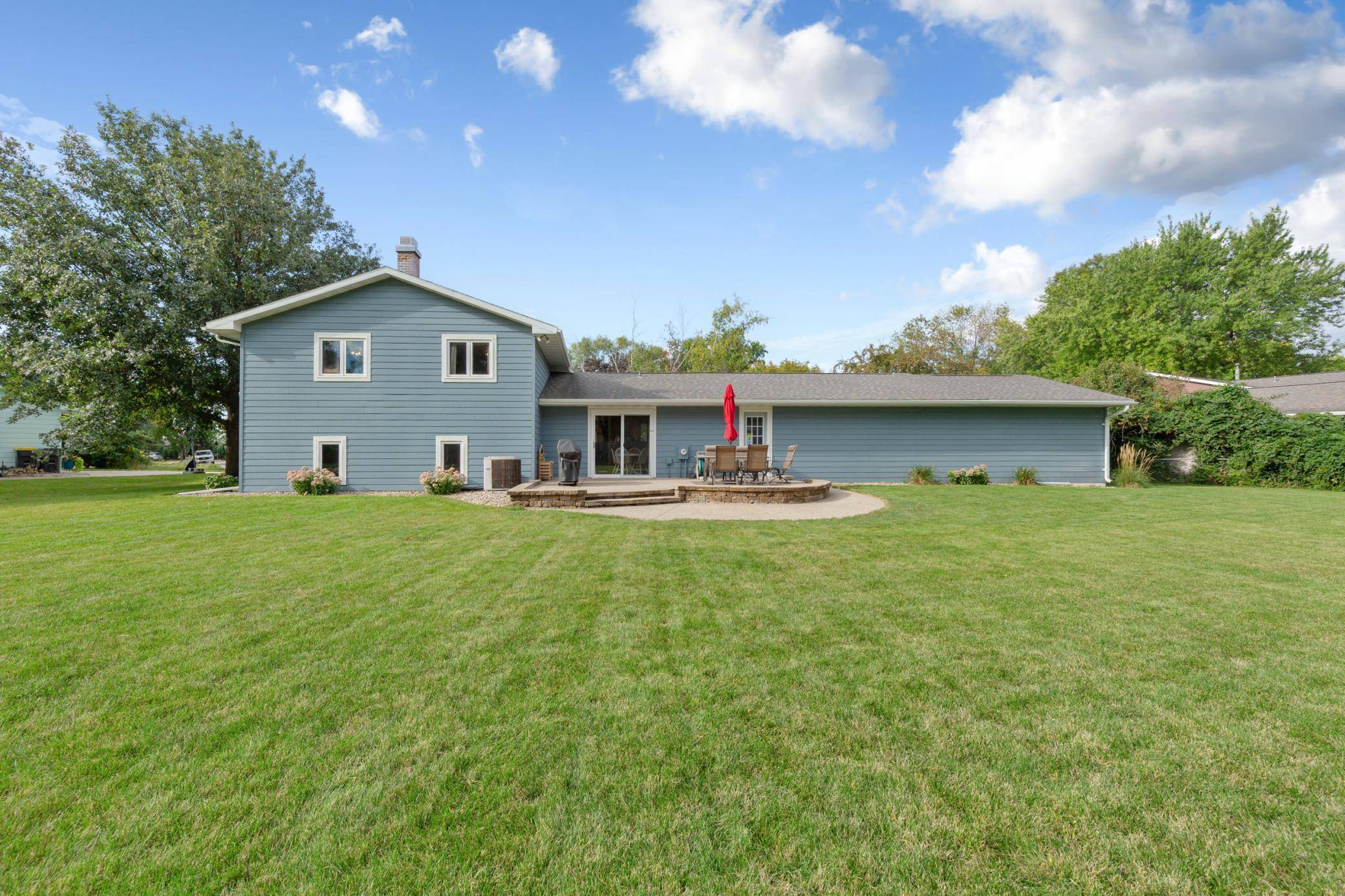 1552 Nottingham DR, North Mankato, MN 56003