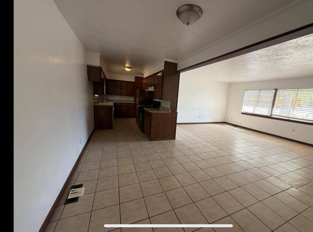 527 Montana ST, Jones, OK 73049
