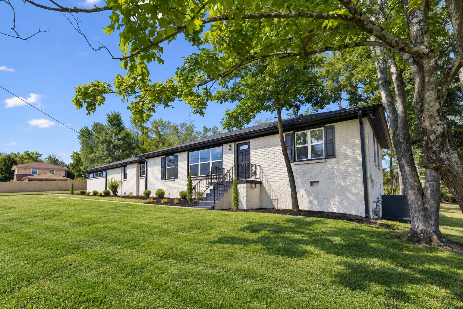 603 N Graycroft Ave, Madison, TN 37115