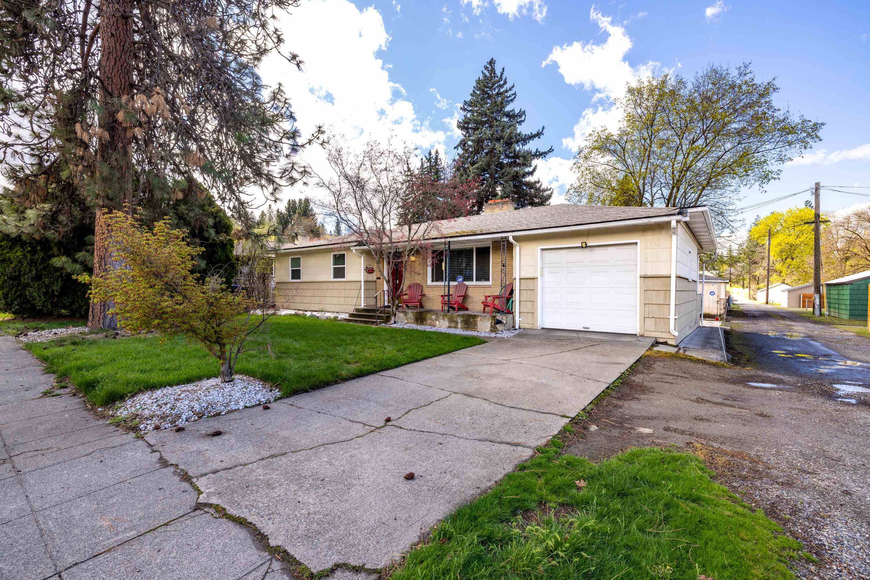 902 S Freya St, Spokane, WA 99202