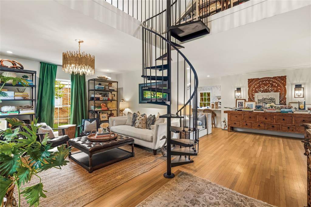 608 Monte Vista Drive, Dallas, TX 75223