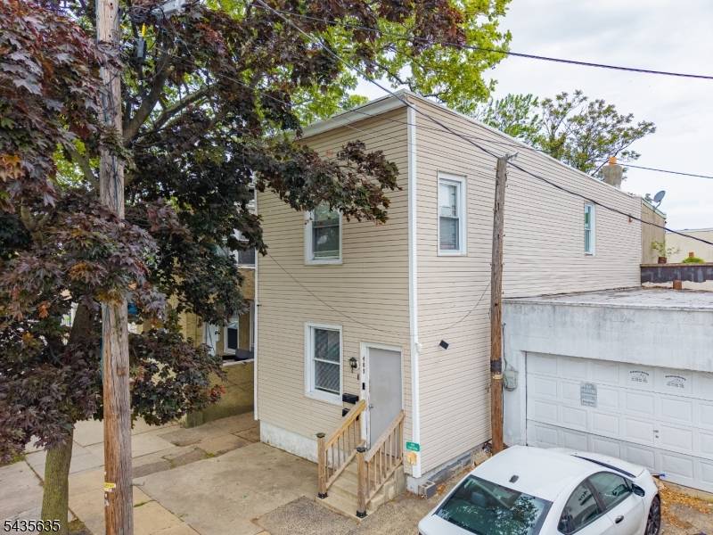 409 Ogden Pl, Perth Amboy City, NJ 08861