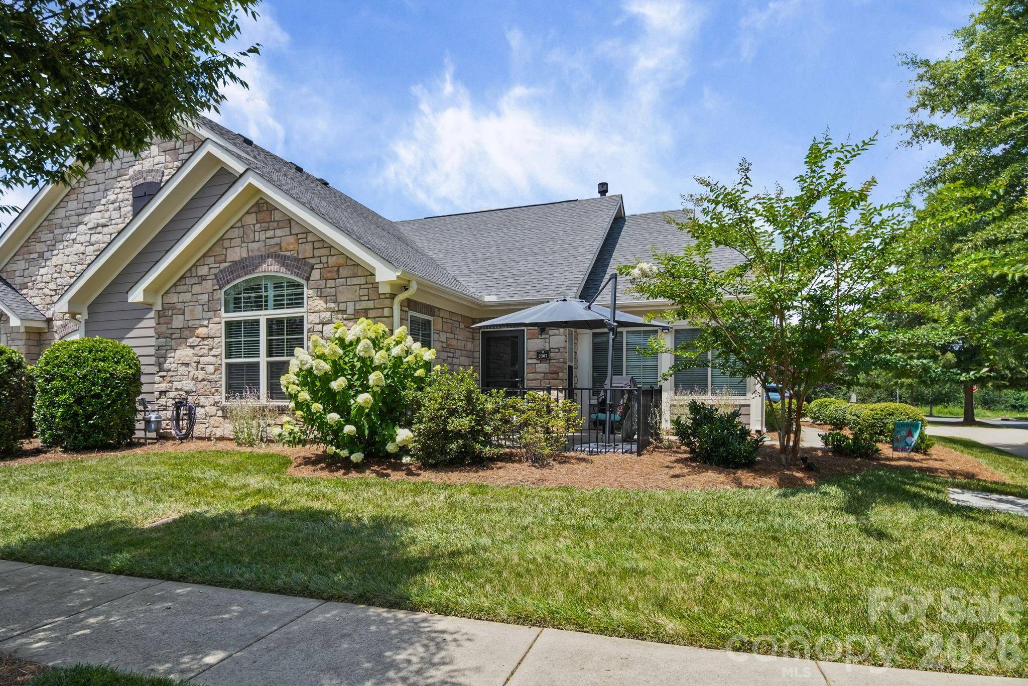2307 Villa Oaks CT, Gastonia, NC 28054