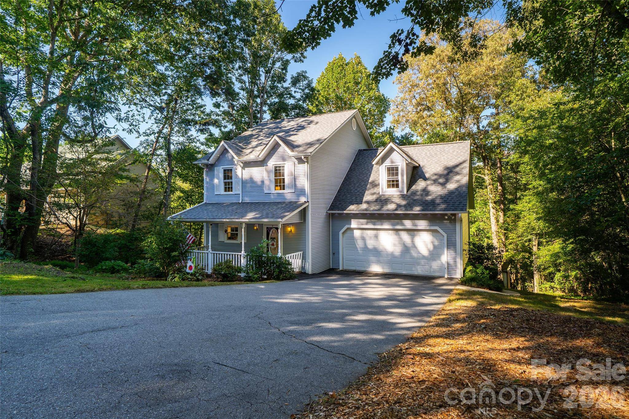 18 Friendly WAY, Asheville, NC 28806