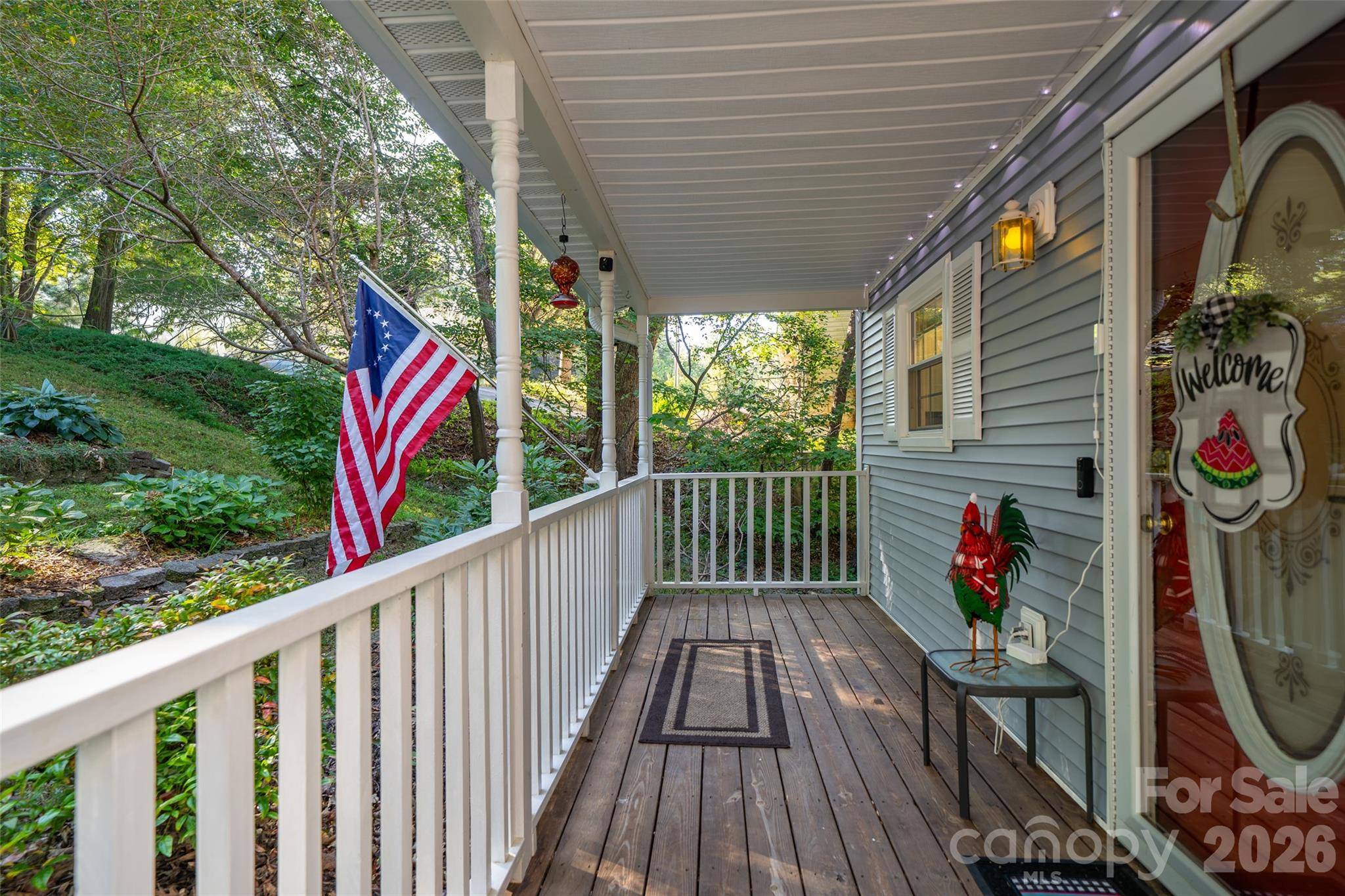 18 Friendly WAY, Asheville, NC 28806