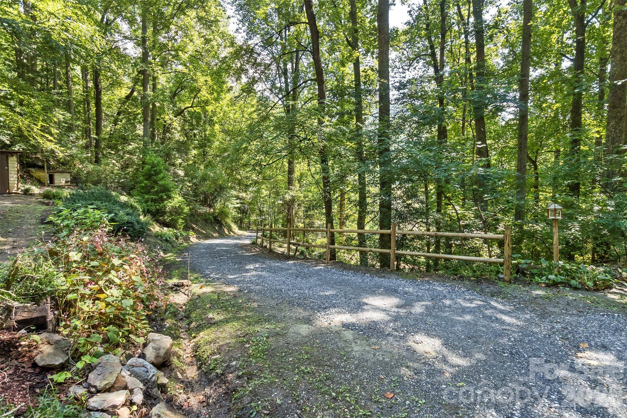 13 Cattail DR, Sylva, NC 28779