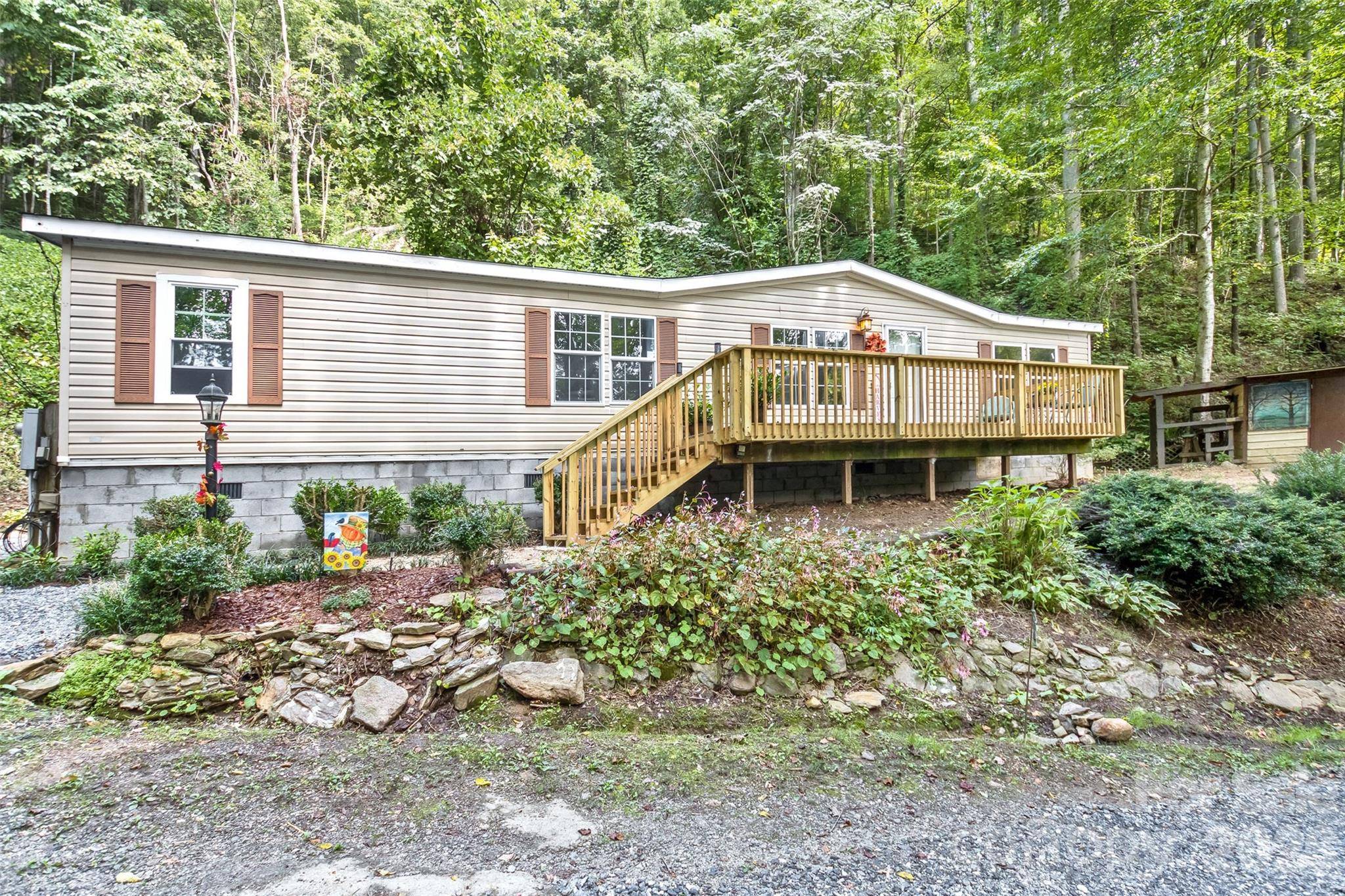 13 Cattail DR, Sylva, NC 28779
