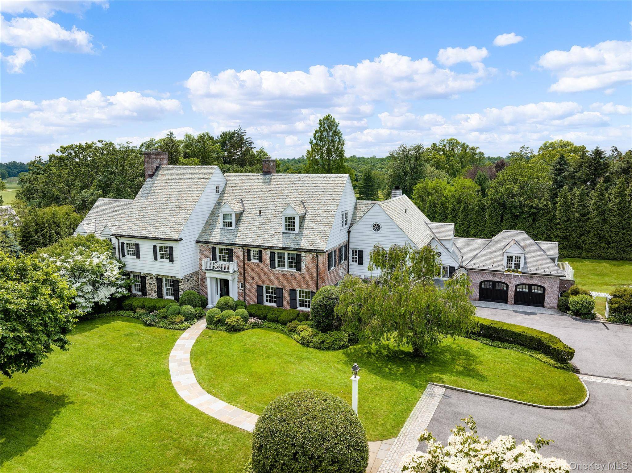 25 Hilltop PL, Rye, NY 10580