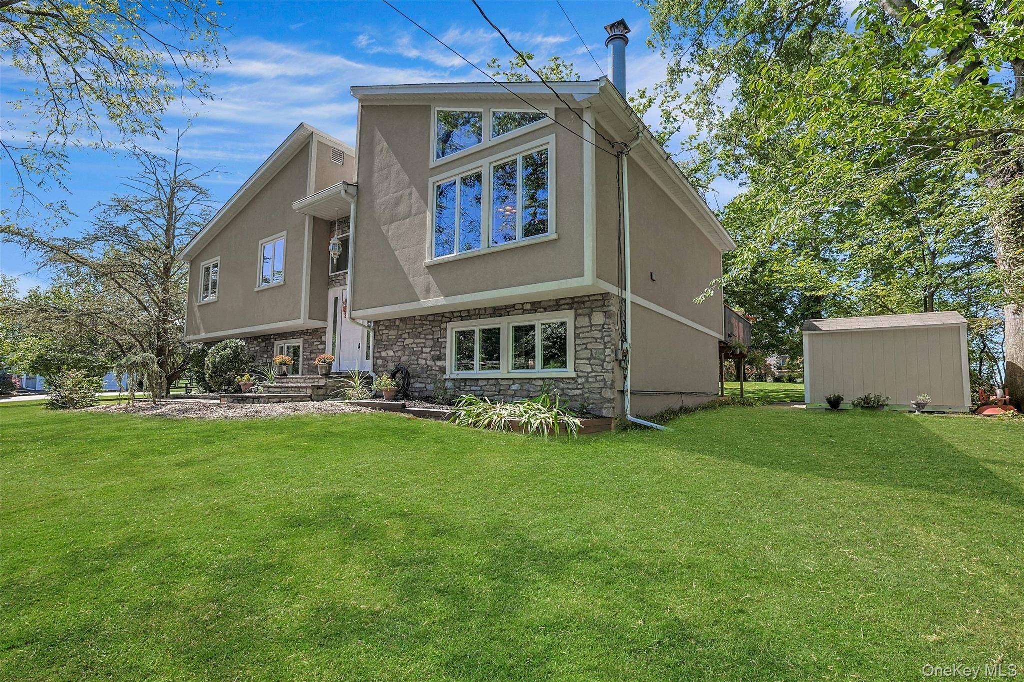 44 Massachusetts AVE, Congers, NY 10920