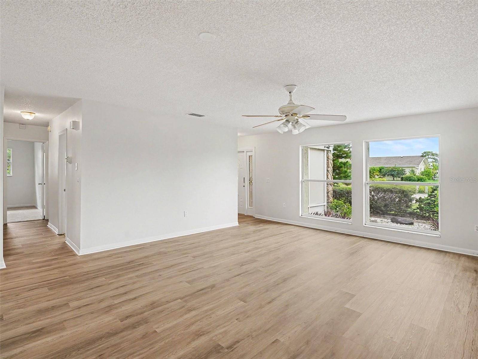 1513 NEW BEDFORD DR, Sun City Center, FL 33573