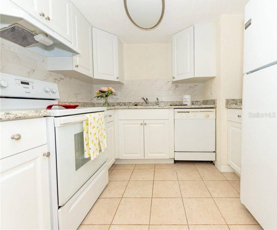 934 LAKE DESTINY RD #D, Altamonte Springs, FL 32714