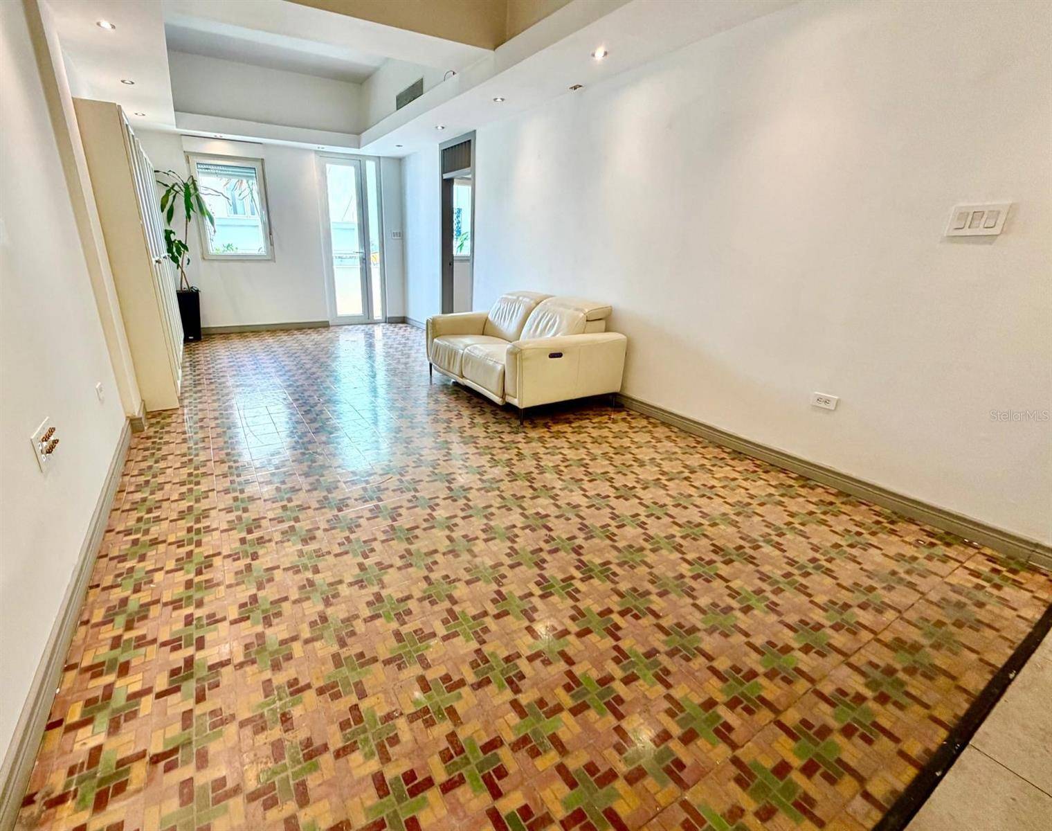 307 Recinto Sur SOLARIA CONDOMINIUM, OLD SAN JUAN #102, San Juan, PR 00901
