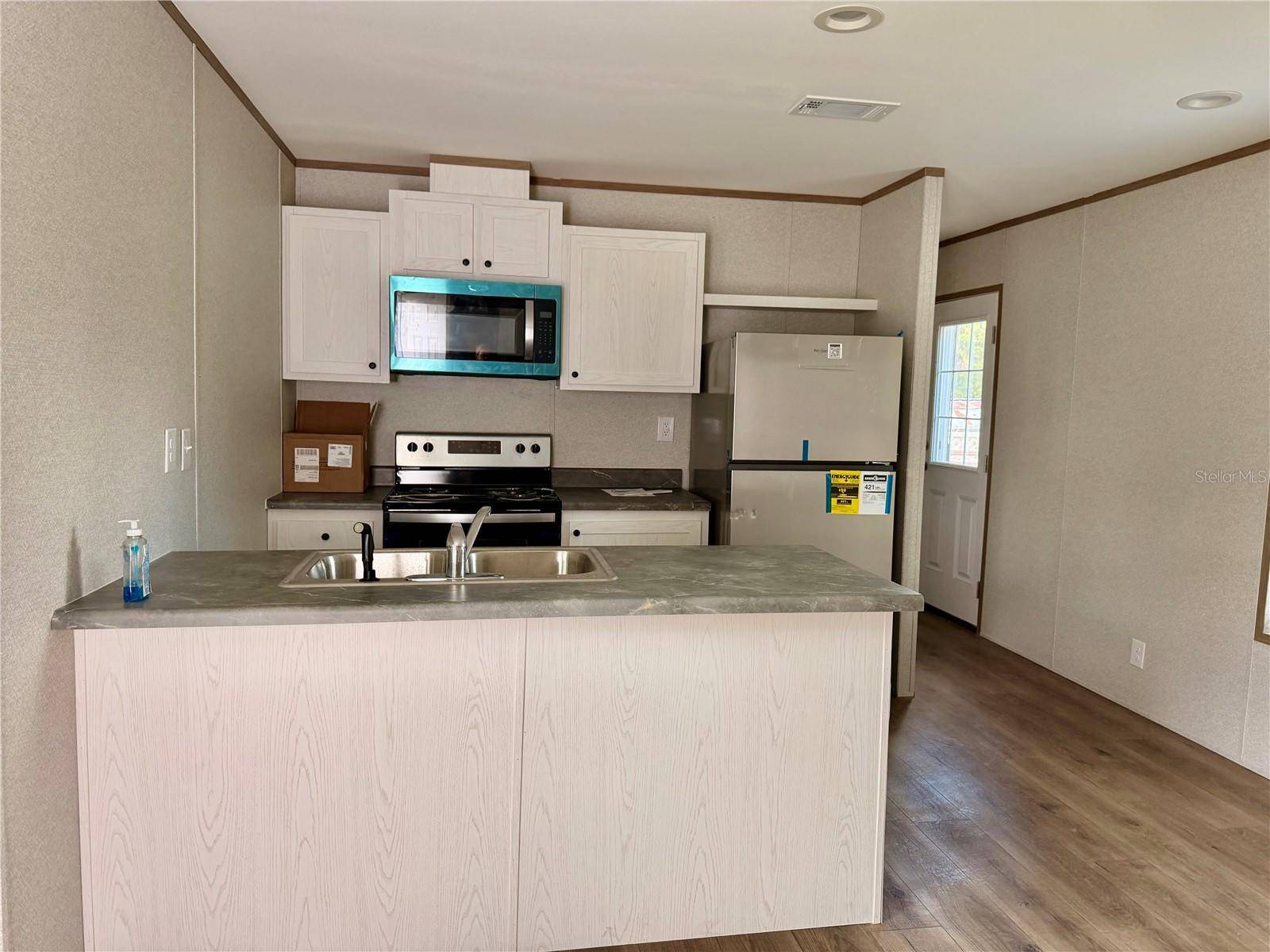 23947 DEER RD, Astor, FL 32102