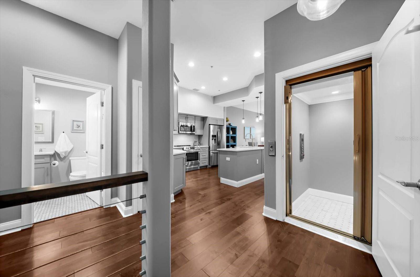 200 BRIGHTWATER DR #8, Clearwater Beach, FL 33767