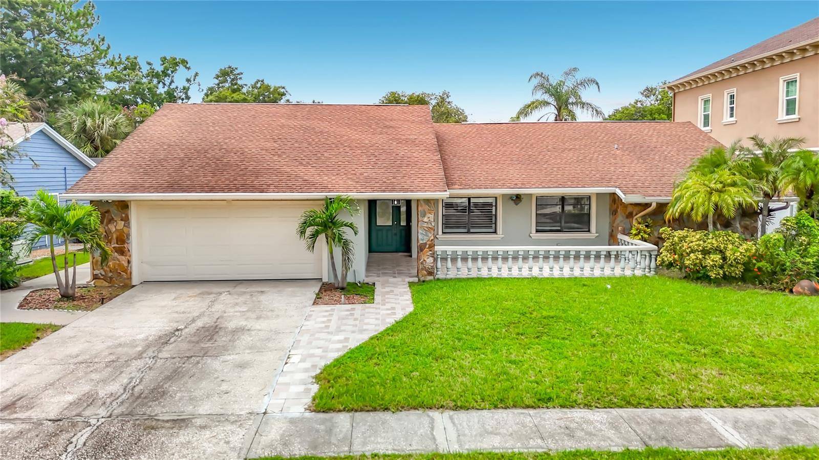 4608 APPLE RIDGE LN, Tampa, FL 33624