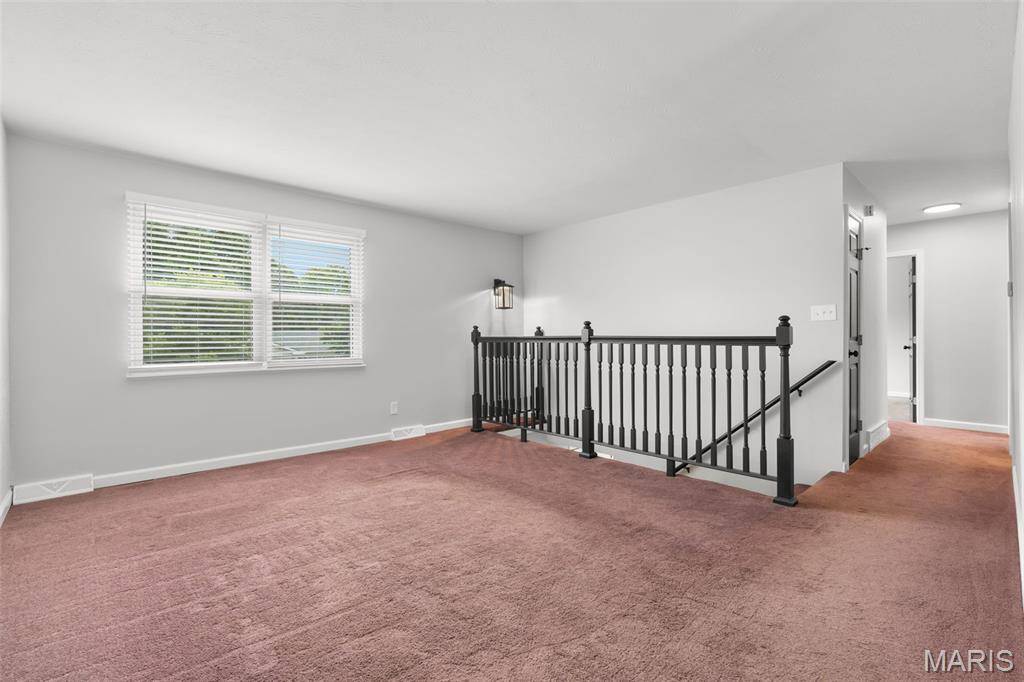 945 Westridge DR, Pacific, MO 63069