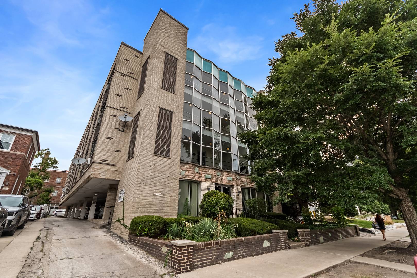 938 NORTH BLVD #402, Oak Park, IL 60301