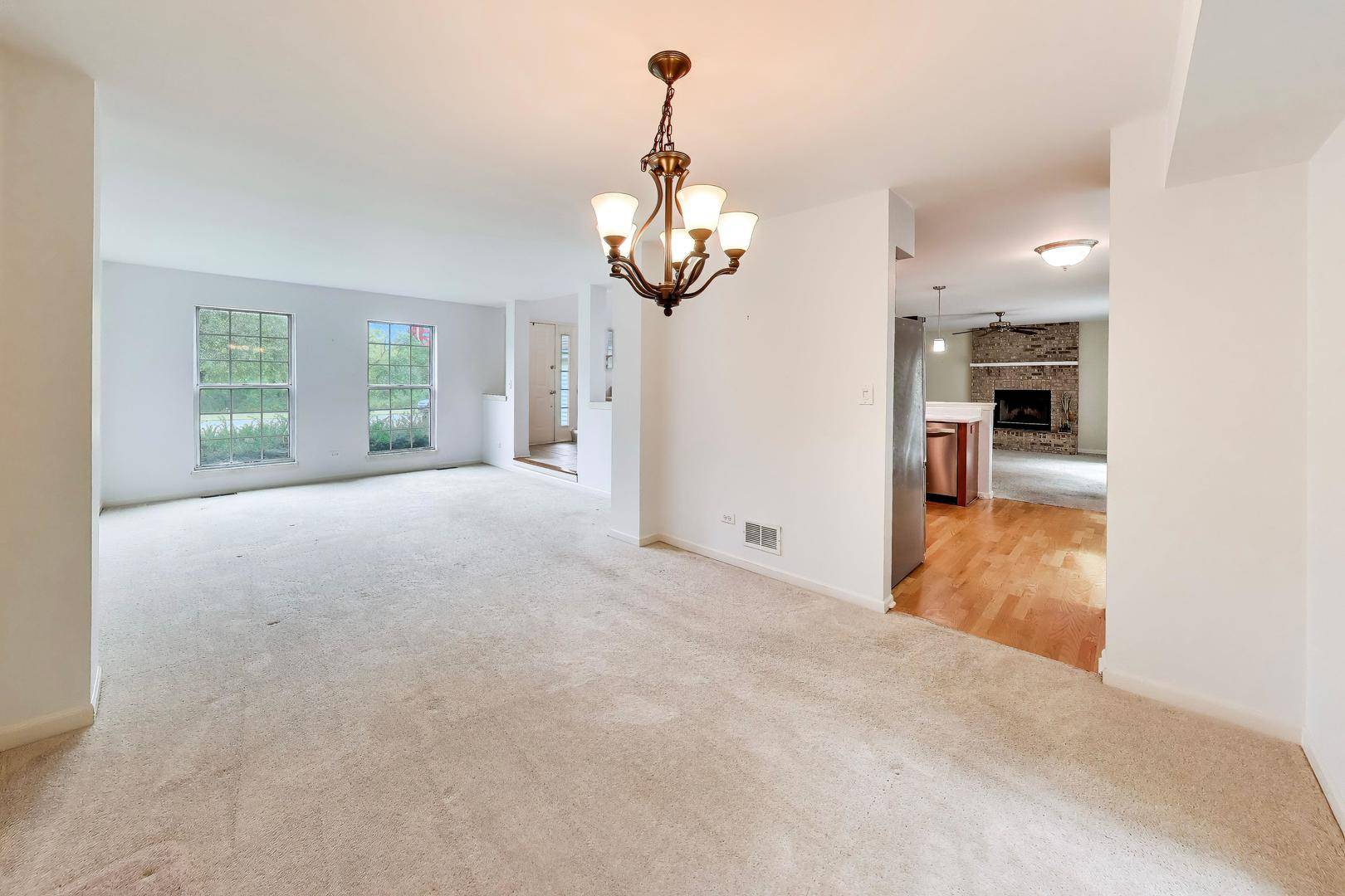 580 SYCAMORE CIR, Wauconda, IL 60084