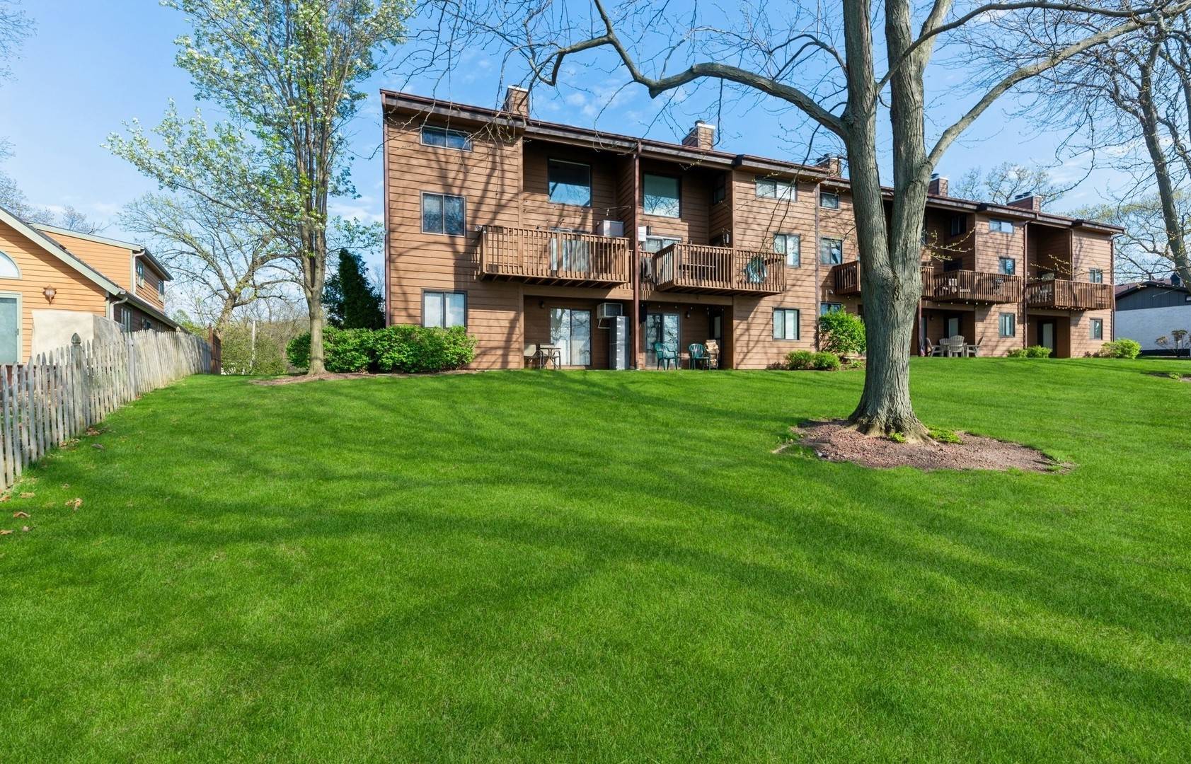 6922 238th AVE #10, Paddock Lake, WI 53168
