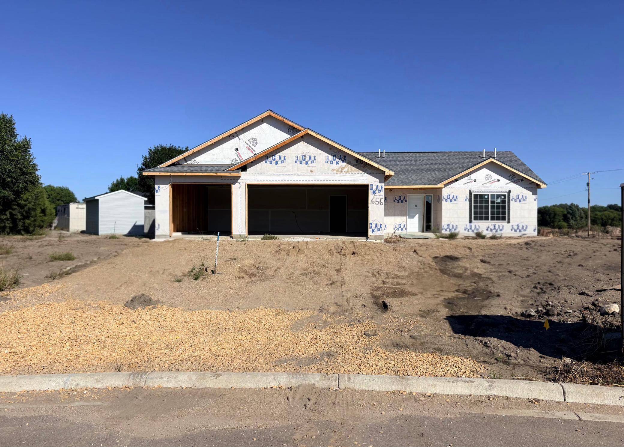 656 Daisy CT, Lake Crystal, MN 56055