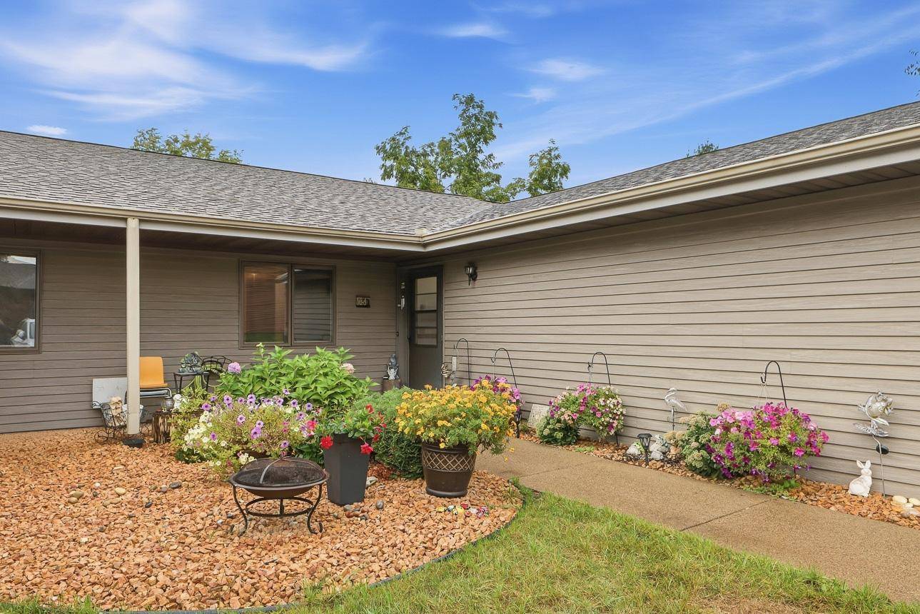 835 Cedar CT #9C, New Richmond, WI 54017