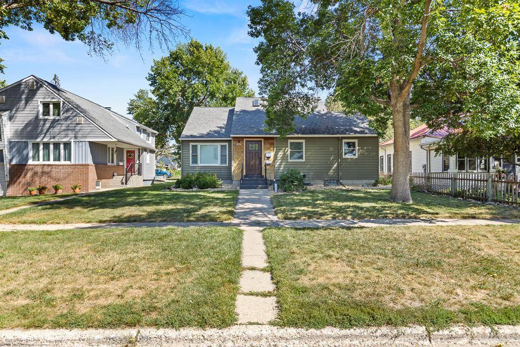 404 Walnut ST, Marshall, MN 56258