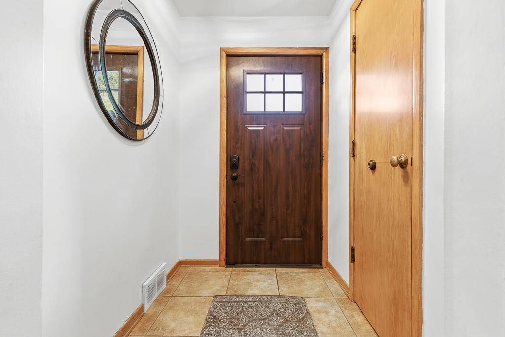 404 Walnut ST, Marshall, MN 56258