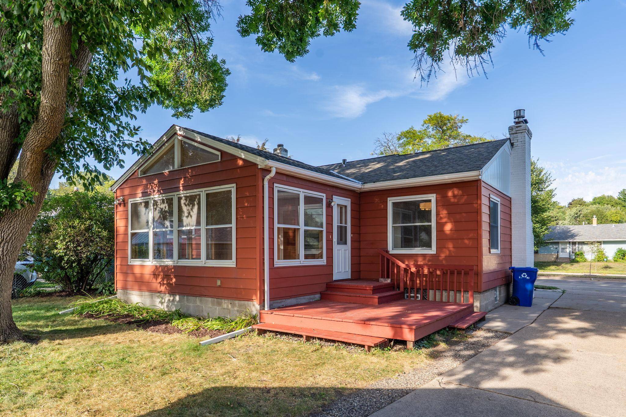 1253 Saint Paul AVE, Saint Paul, MN 55116