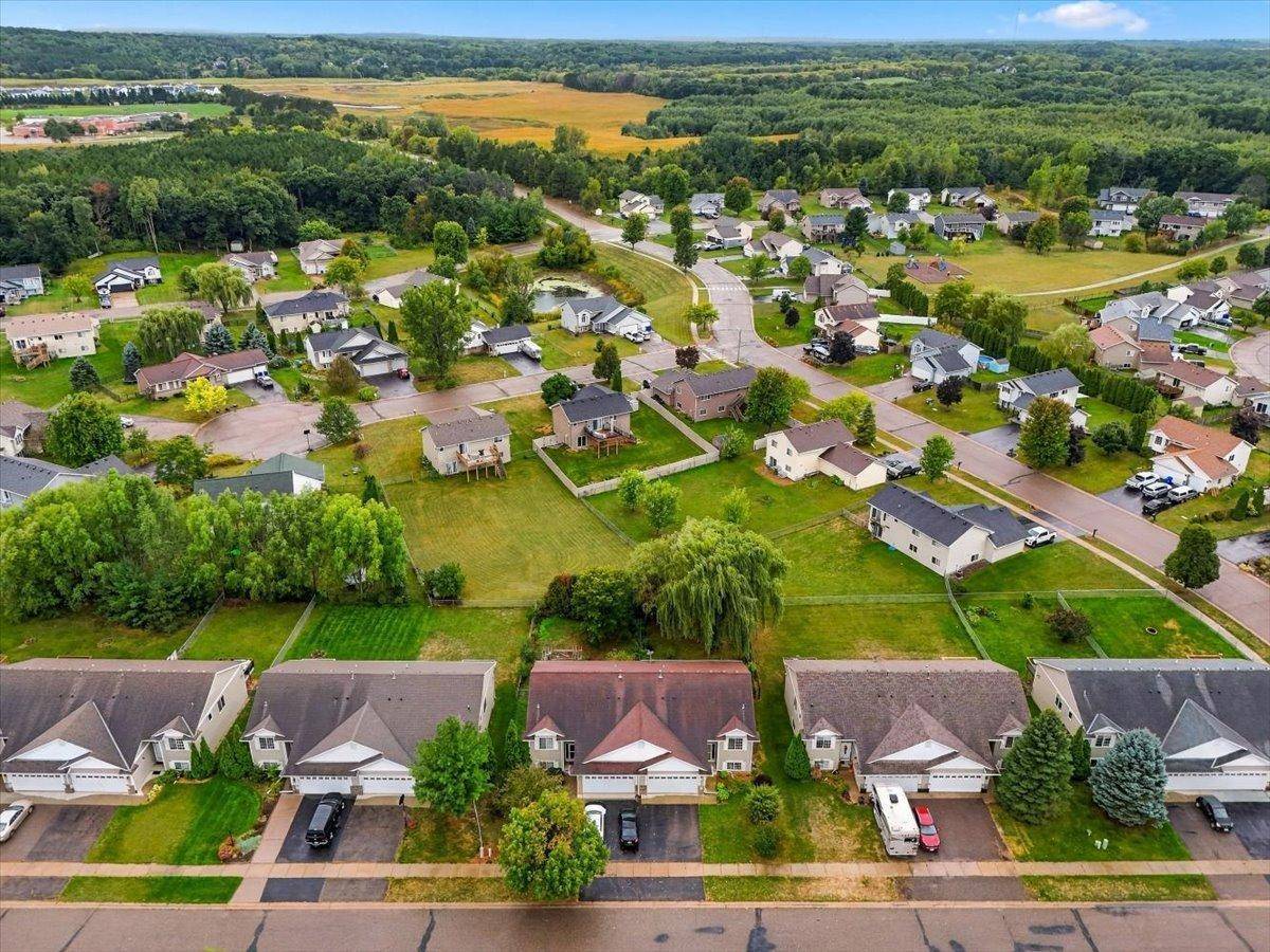 471 Meadow LN, Somerset, WI 54025