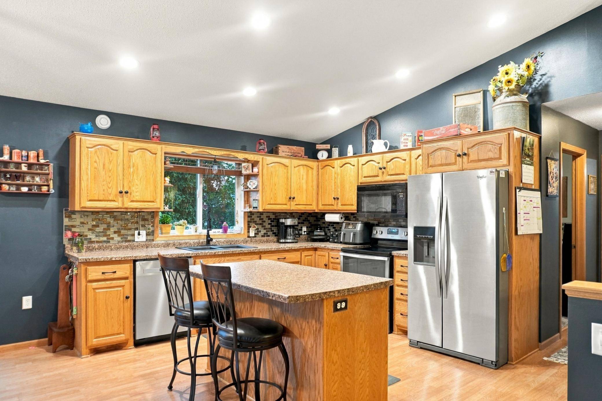 722 4th AVE NW, Melrose, MN 56352