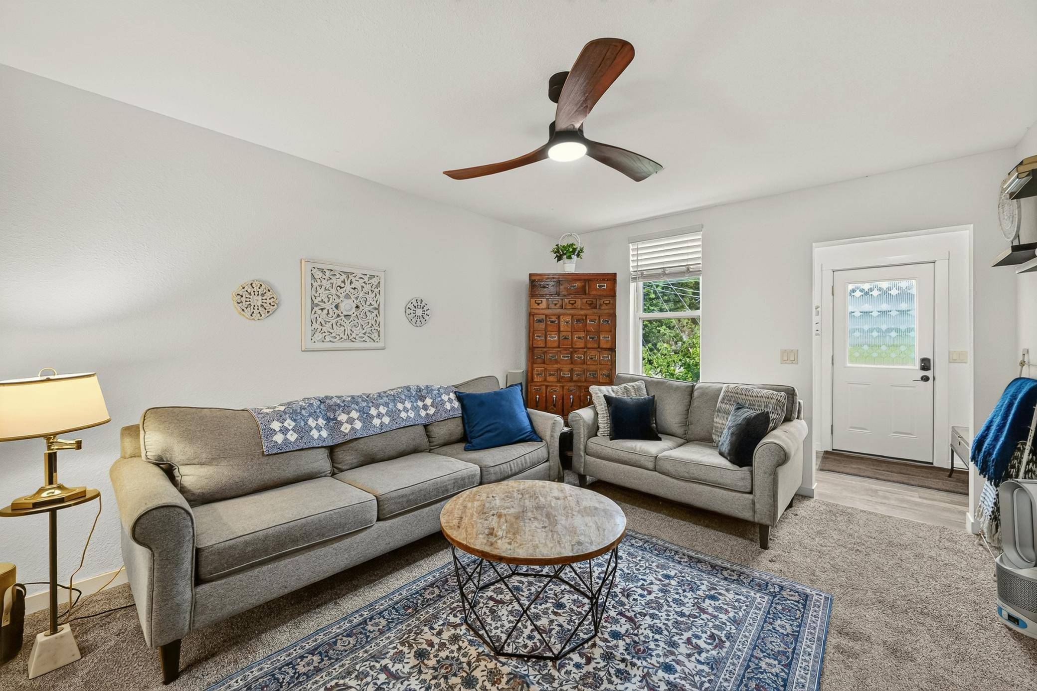 237 W 14th ST, Saint Charles, MN 55972