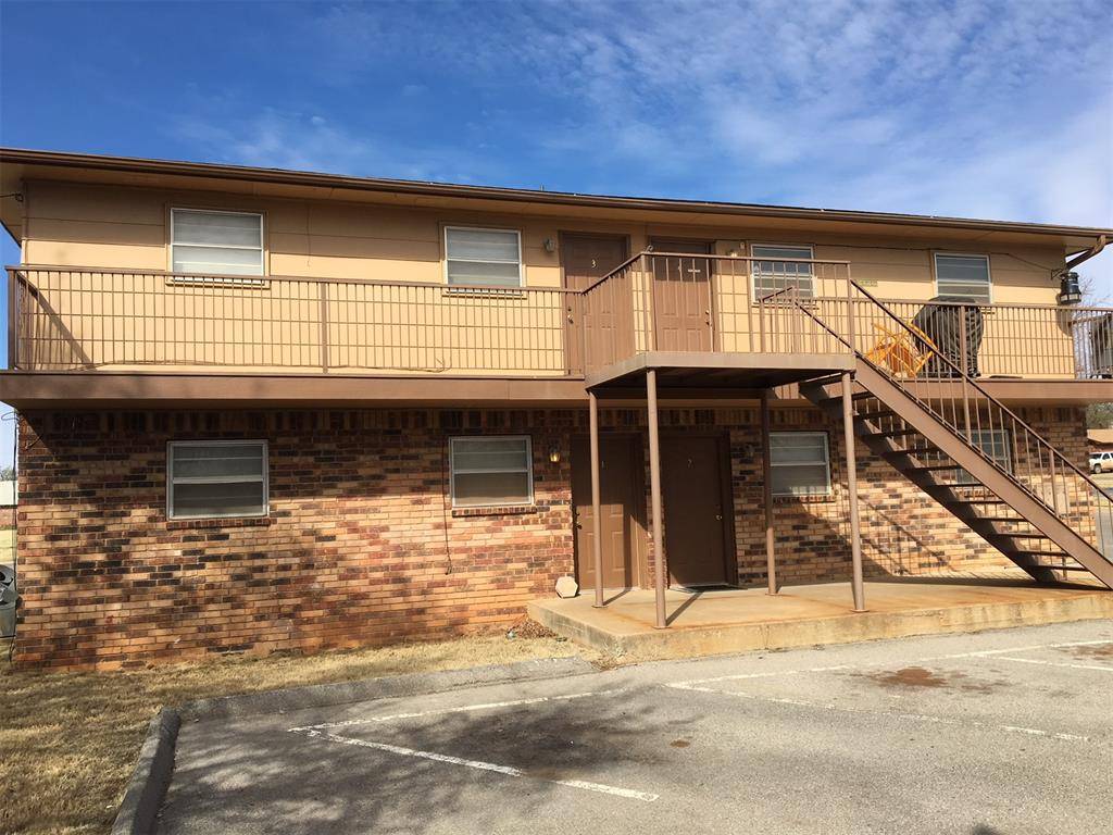 324 N State ST #3, Weatherford, OK 73096