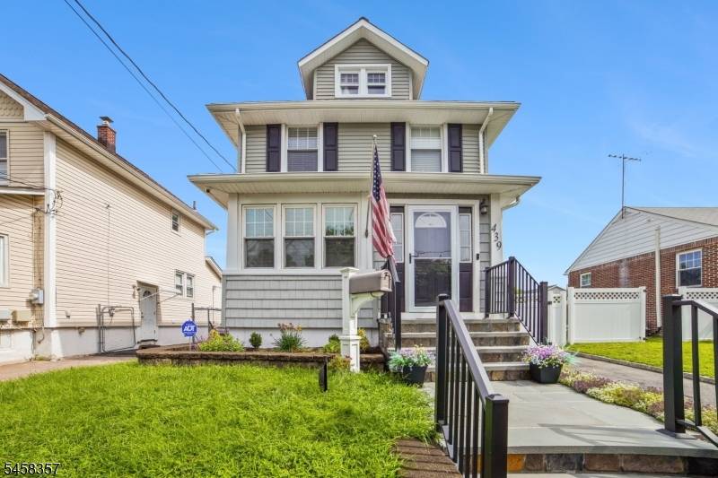 439 Lake Ave, Lyndhurst Twp., NJ 07071