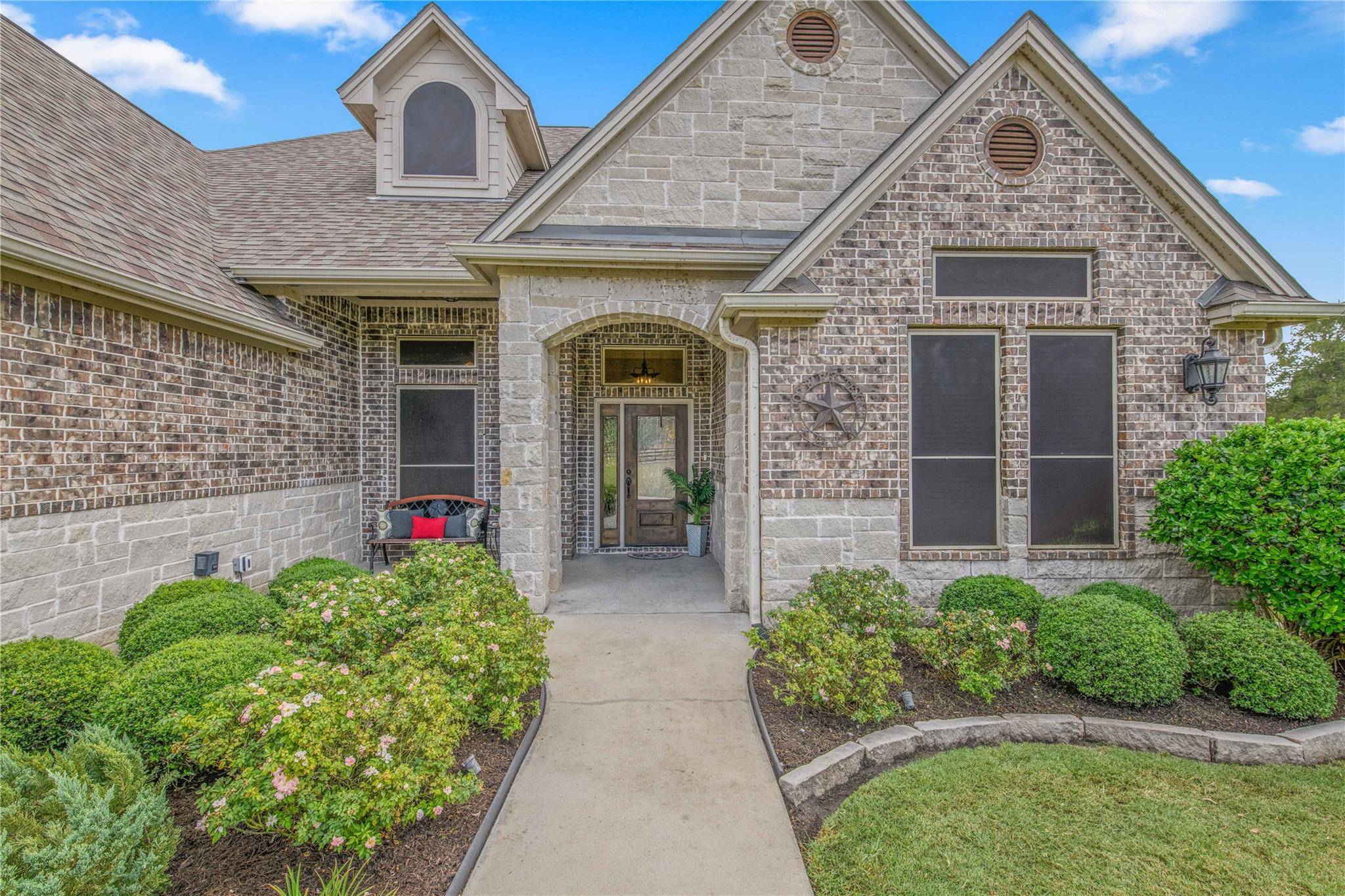 9600 Shadow Creek TRL, Bryan, TX 77808