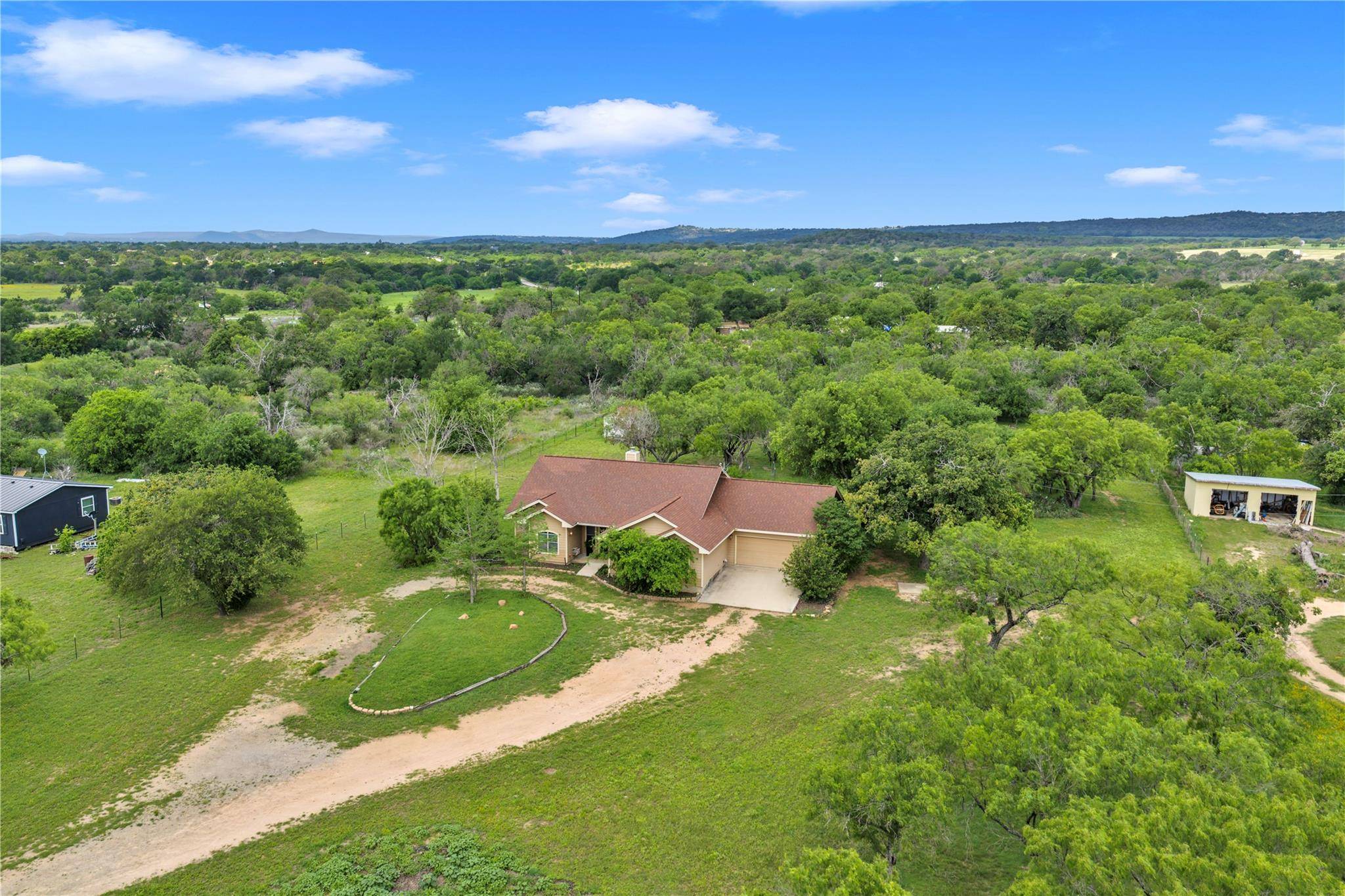 120 Zurita TRL, Marble Falls, TX 78654