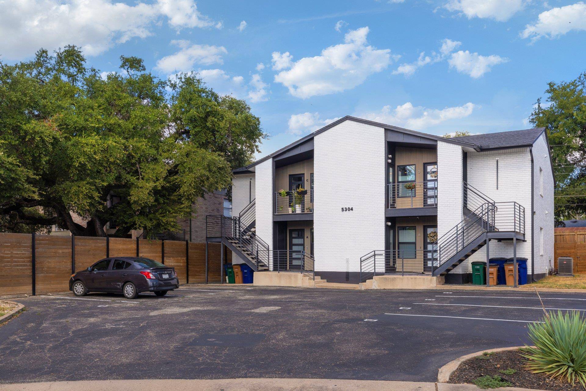 5304 Saint Georges GRN #D, Austin, TX 78745