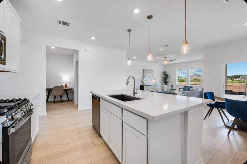 1006 Karly CV, Hutto, TX 78634