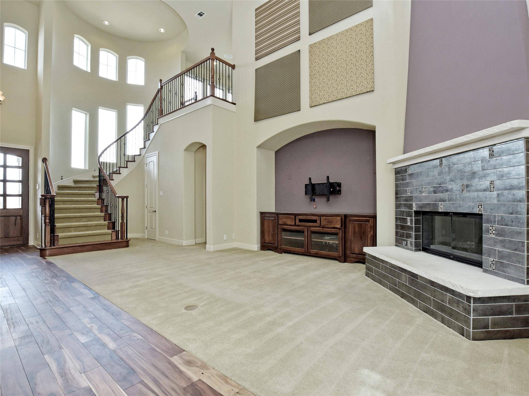 210 Clubhouse DR, Lakeway, TX 78734