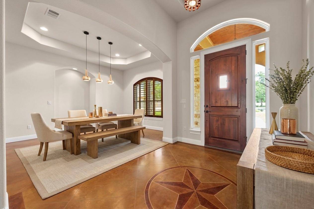 1012 Quail Ridge DR, Dripping Springs, TX 78620