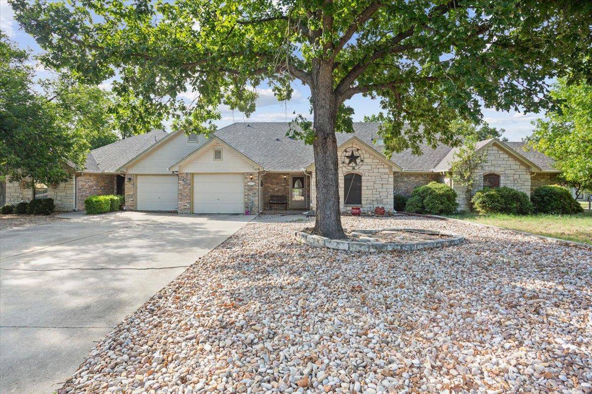 1006 W North Ave, Lampasas, TX 76550