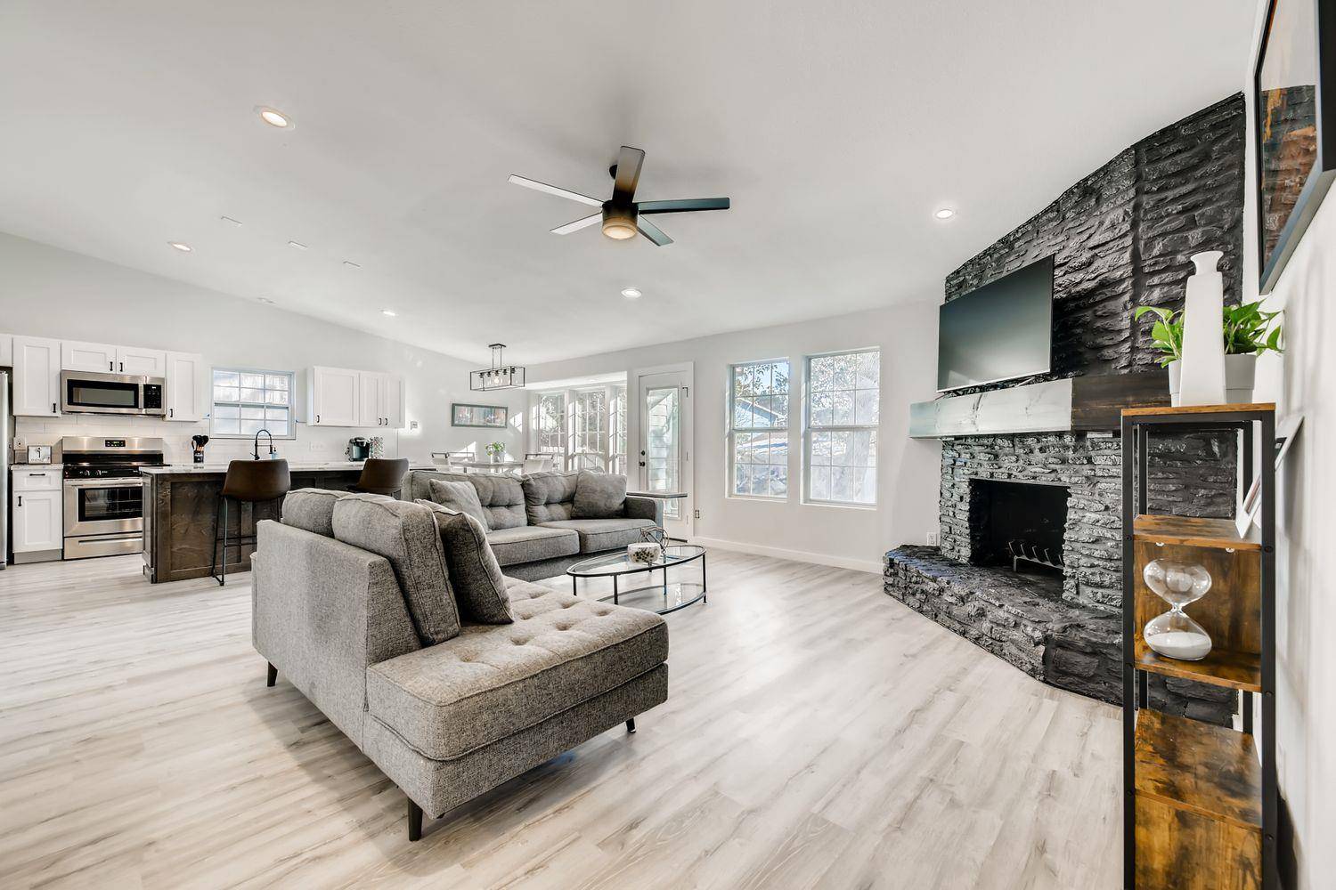 7822 Manassas DR, Austin, TX 78745