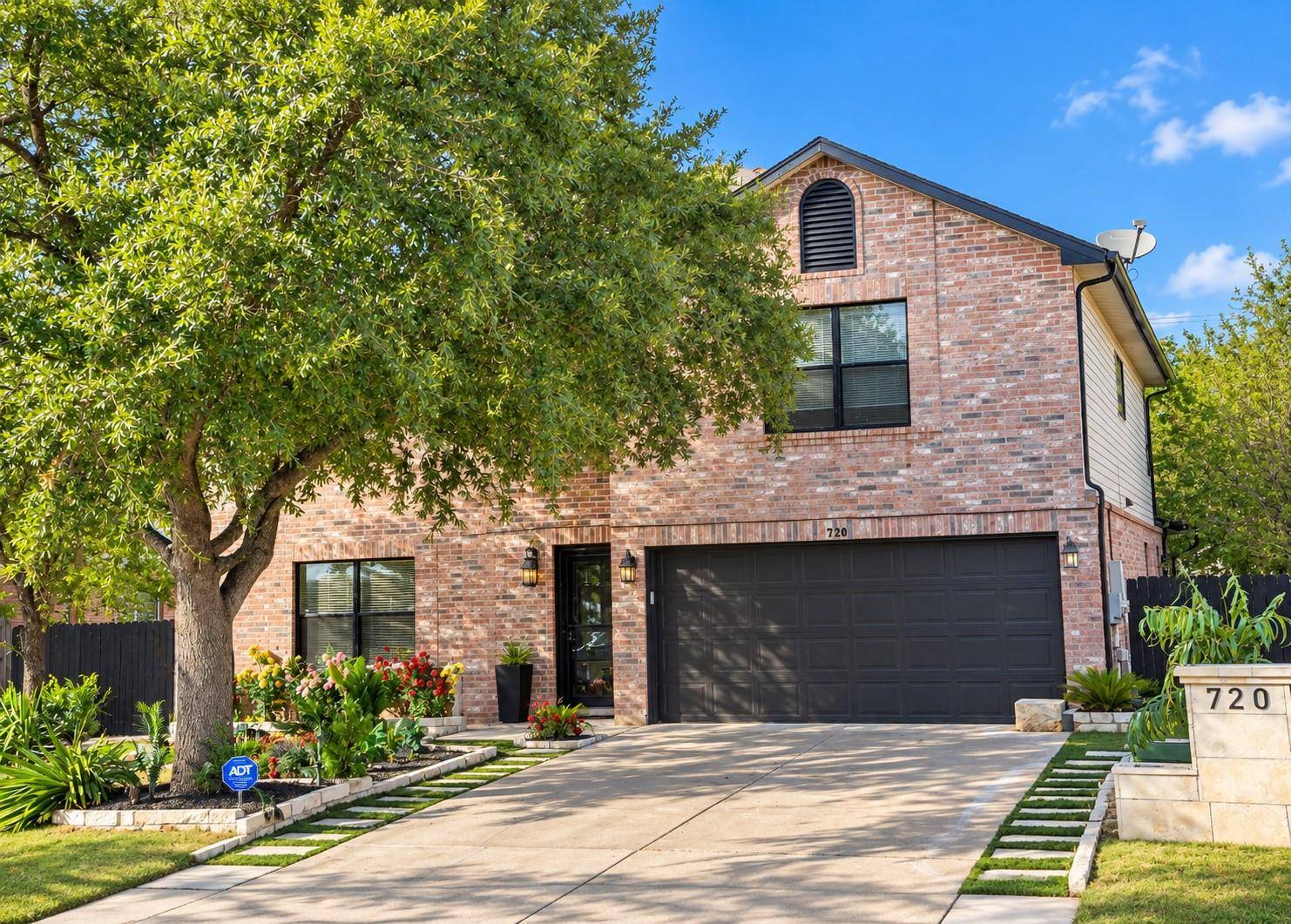 720 Justeford DR, Pflugerville, TX 78660