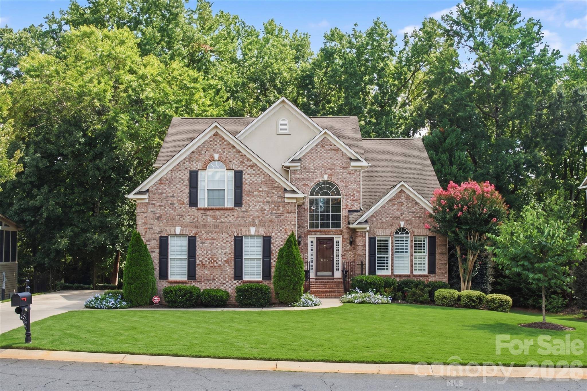 904 Carisbrooke LN, Waxhaw, NC 28173