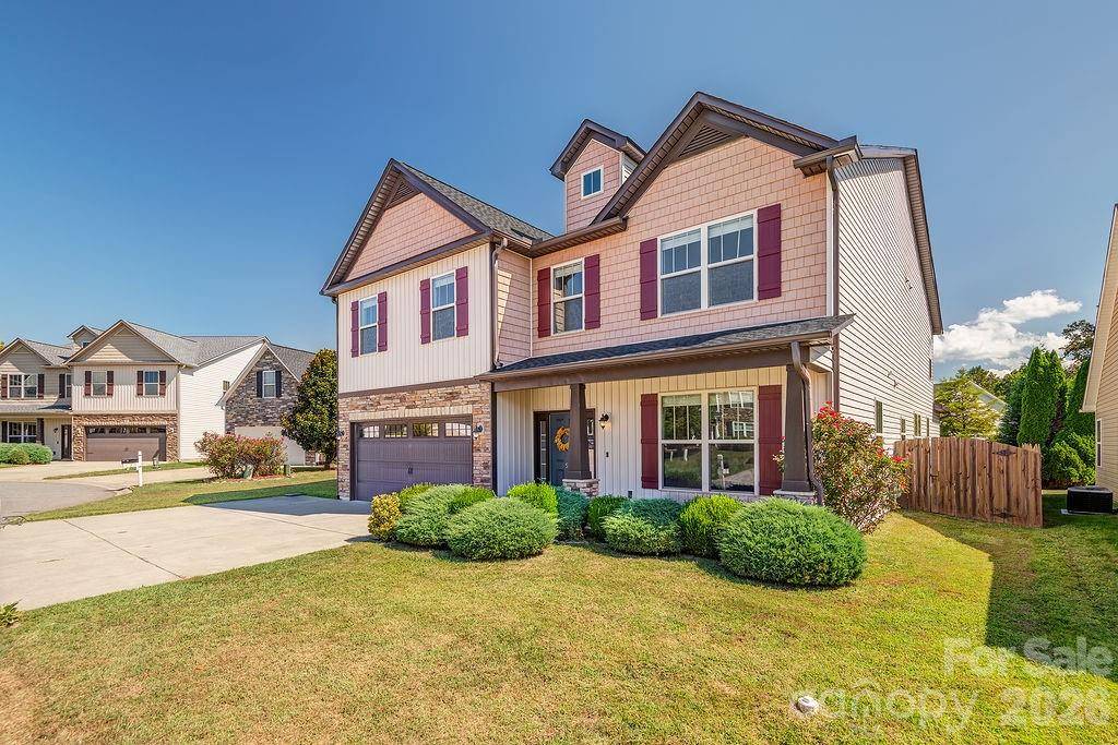 5 Breyerton CT, Asheville, NC 28804