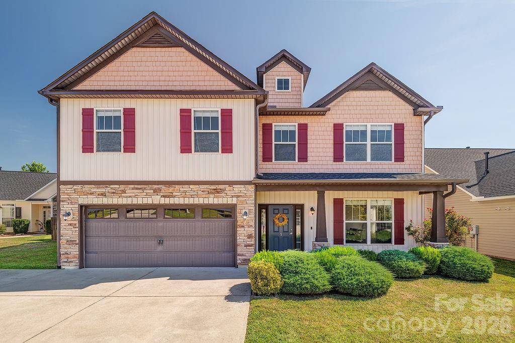 5 Breyerton CT, Asheville, NC 28804