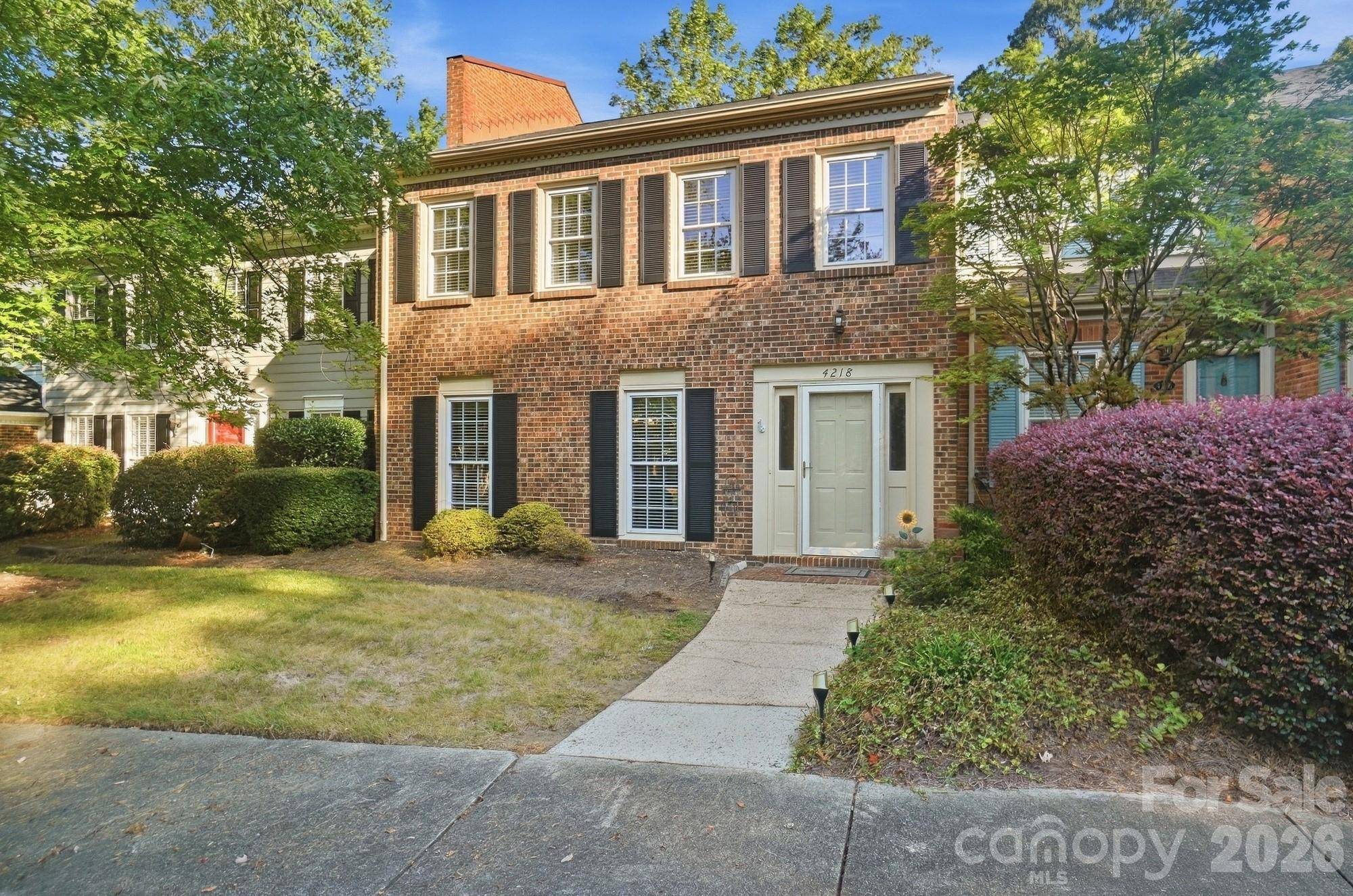 4218 Woodglen LN, Charlotte, NC 28226