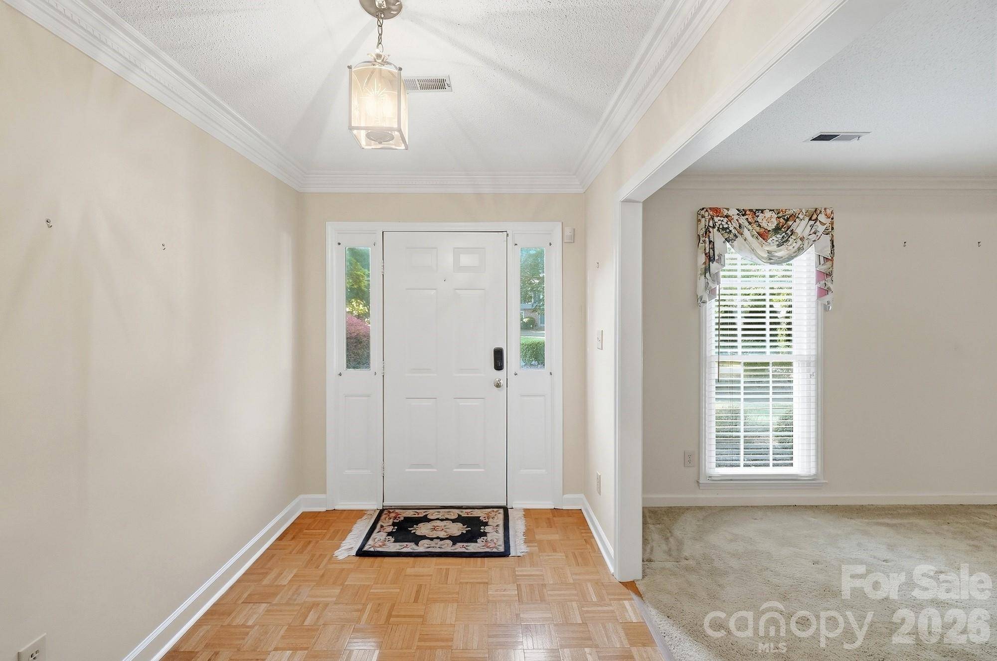 4218 Woodglen LN, Charlotte, NC 28226