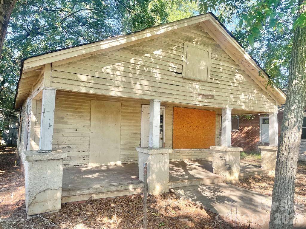709 Douglas ST, Shelby, NC 28150